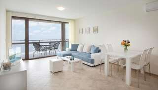 Апарт-отели Calithea Complex Каварна Стандартные апартаменты с 1 спальней, террасой и видом на море-11